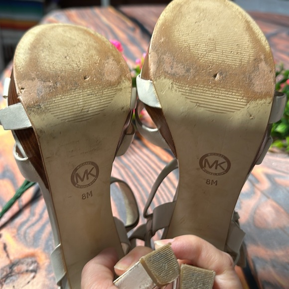 Michael Kors Grace Platform Heels Open Toe Buckle Ankle Strap Cream size 8 - Picture 10 of 12